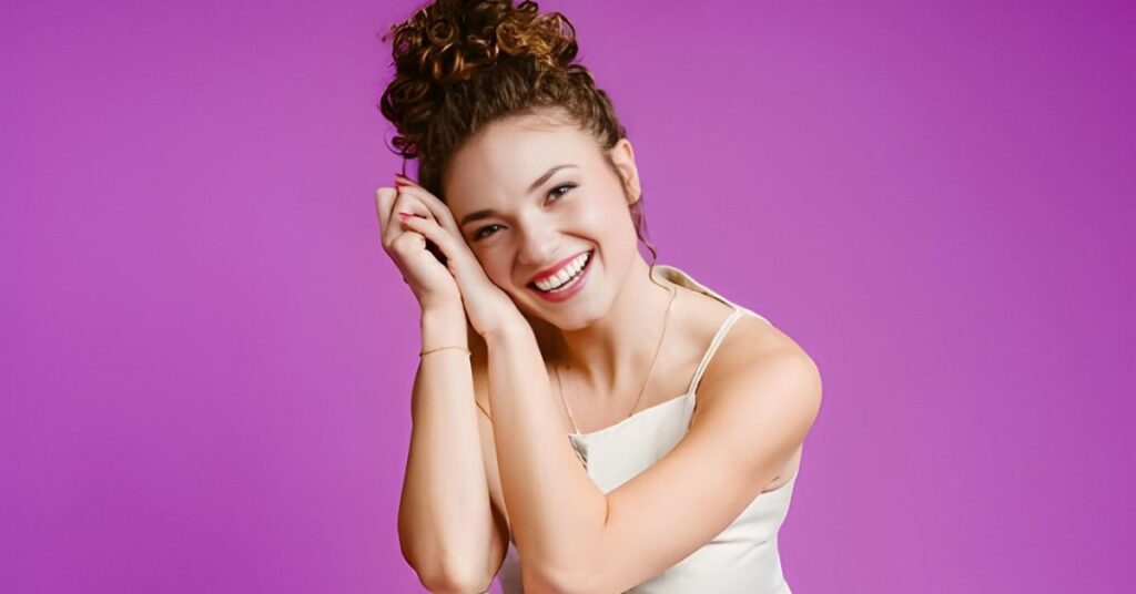 What is Bayne Froney’s net worth and salary?