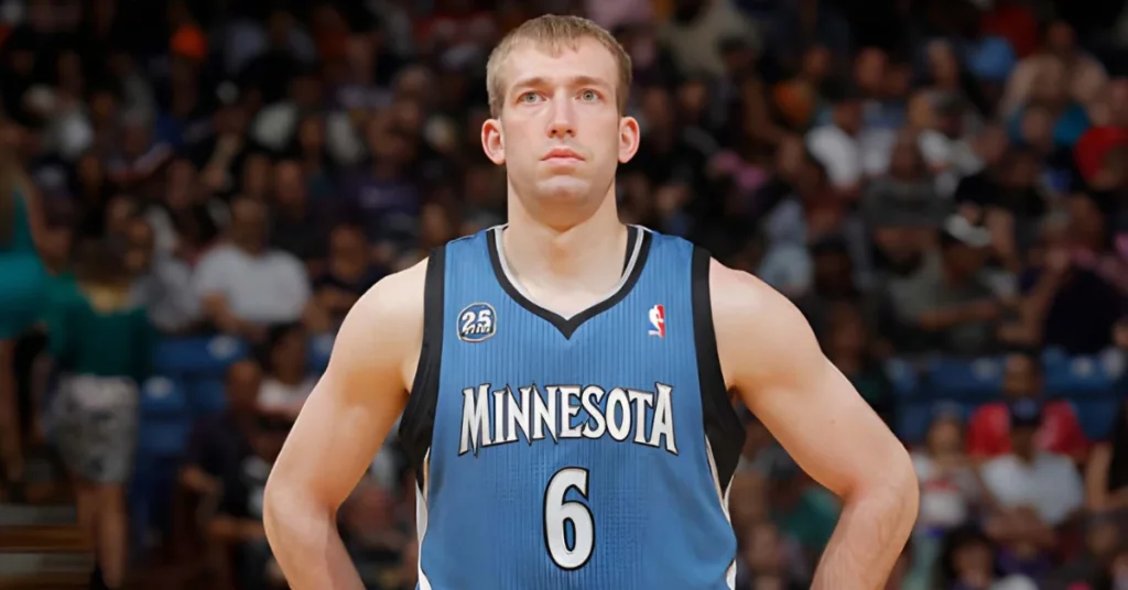 What is Robbie Hummel’s net worth and salary?
